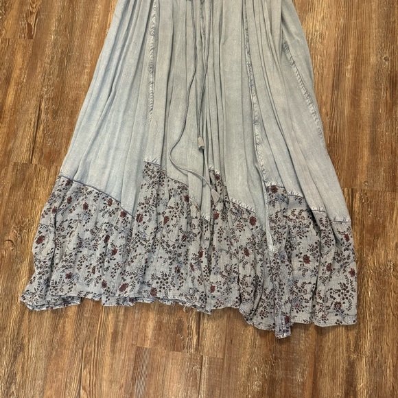 NWOT Italian blue long dress with gorgeous bodice details - Picture 6 of 9